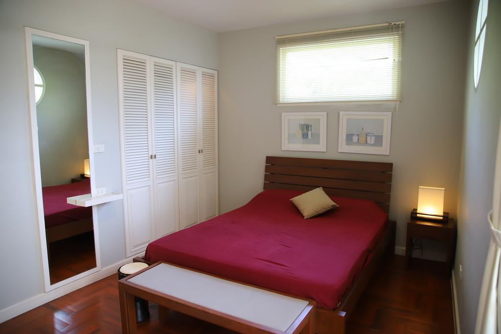 Baan Dhewaran Beachfront Villa На Джомтиен Екстериор снимка