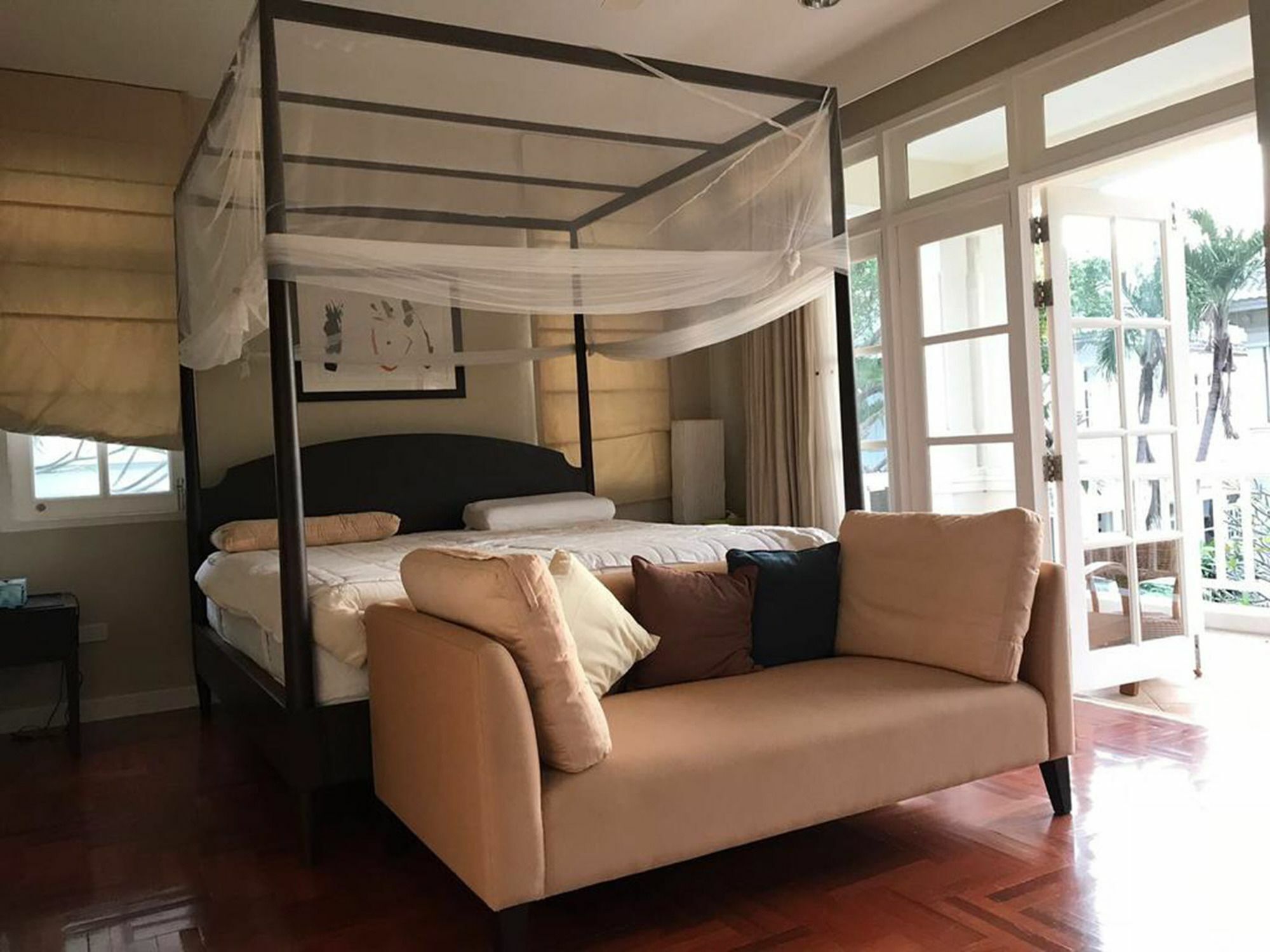 Baan Dhewaran Beachfront Villa На Джомтиен Екстериор снимка
