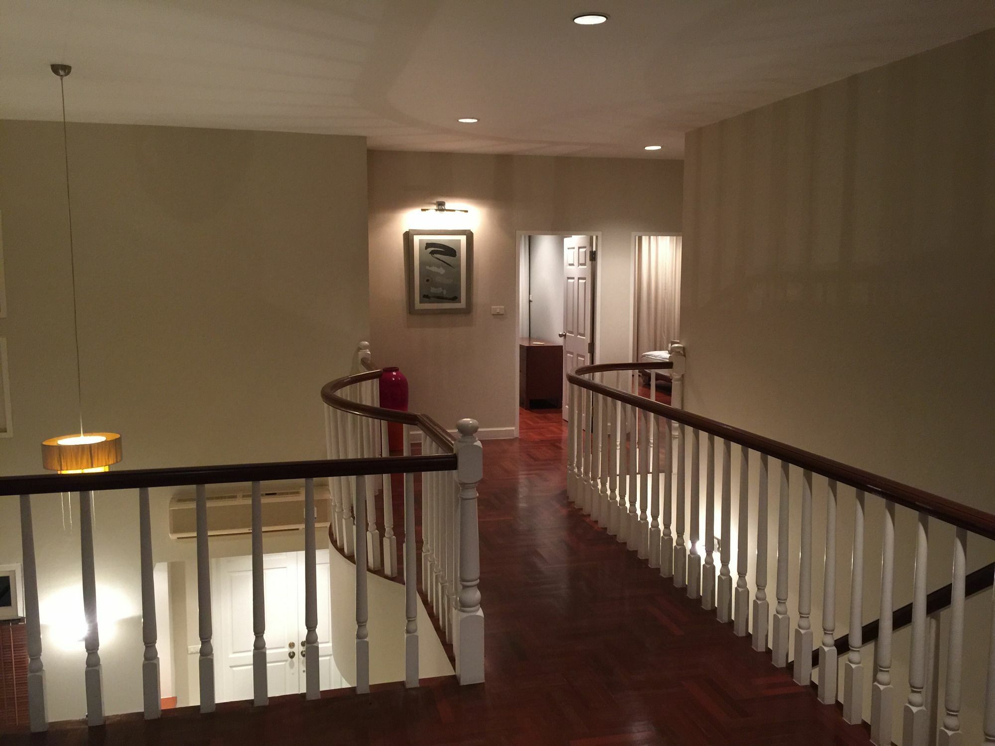 Baan Dhewaran Beachfront Villa На Джомтиен Екстериор снимка